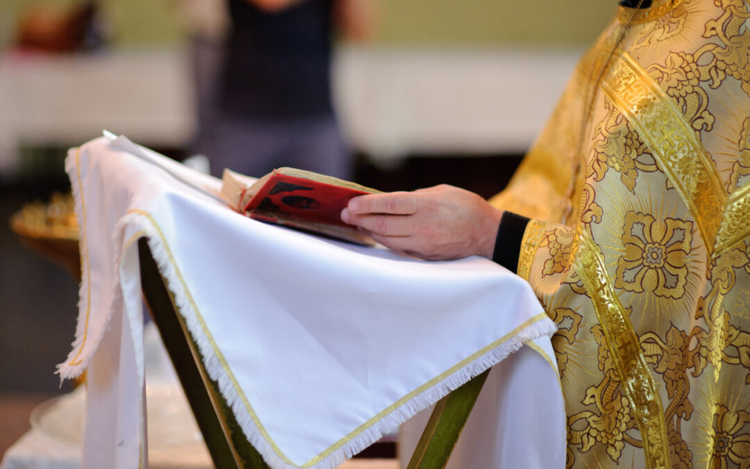 Ornat jako obraz wiary – teologia w kolorze i hafcie